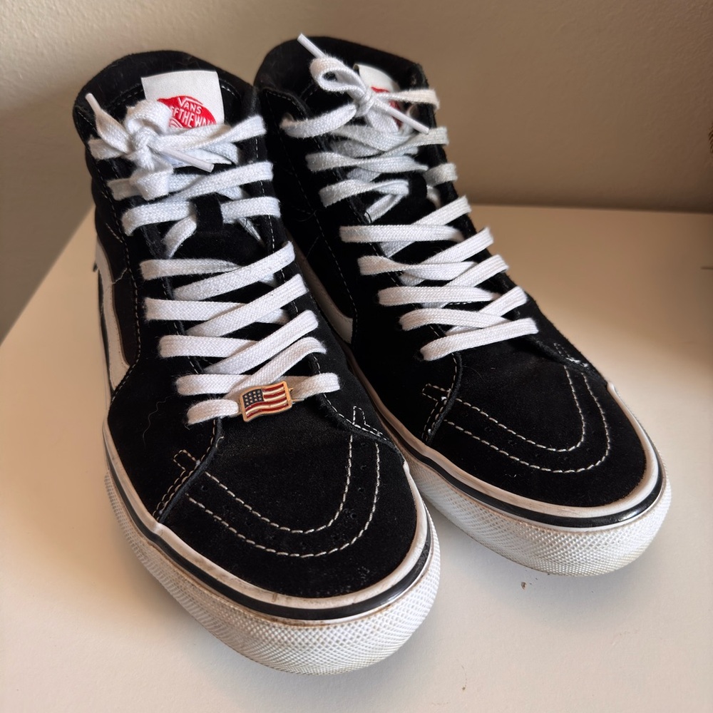 Vans Black and White High-Tops skate pros